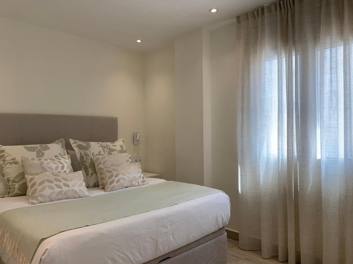 Sitges Spaces Oasis Suites- 4 Bedroom, 4 Ensuite Bathrooms, Terrace, Pool, Sitges Centre Exterior foto